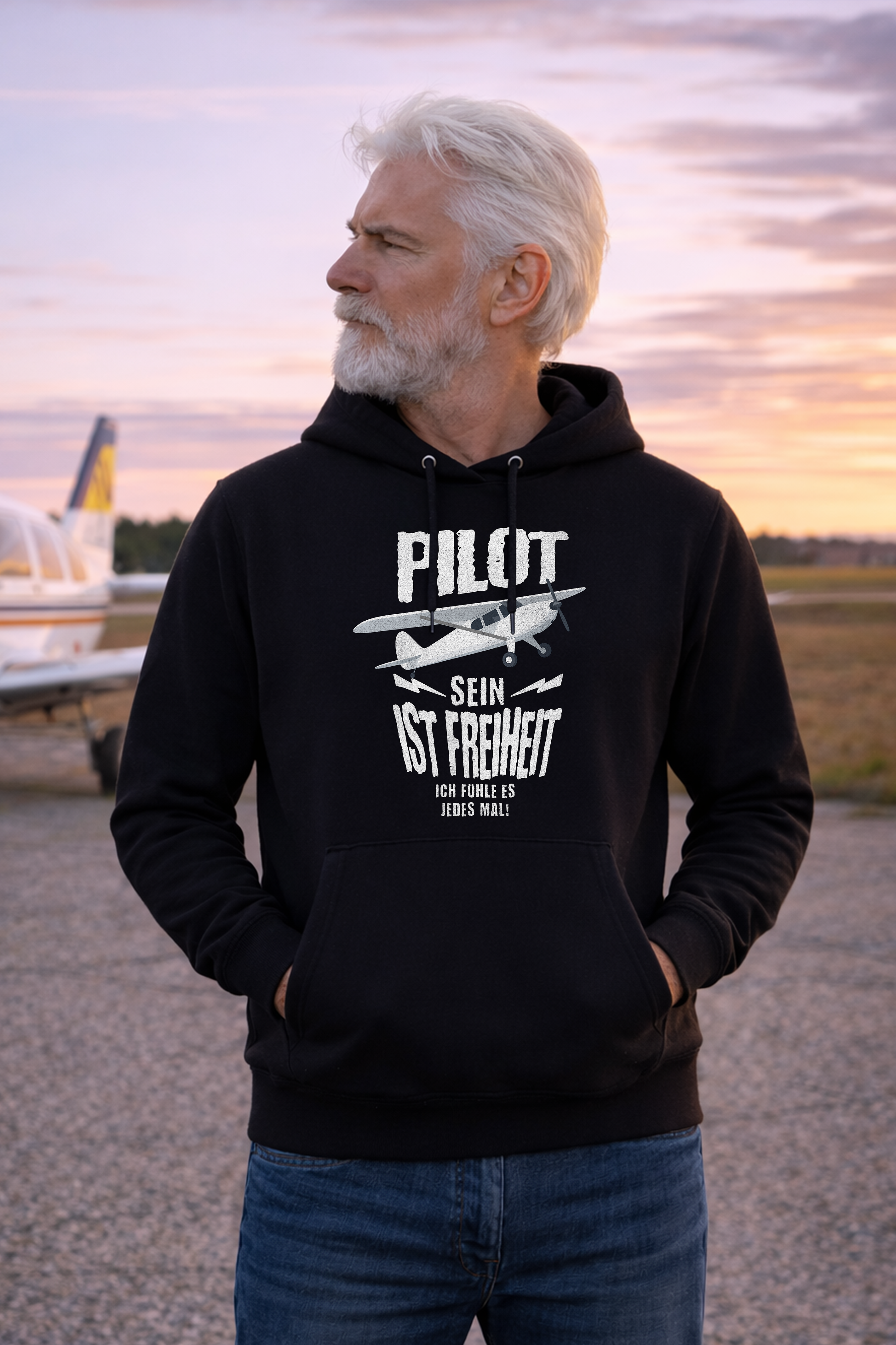 Hoodie - Pilot sein ist Freiheit